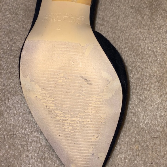 Black heels - Picture 3 of 3